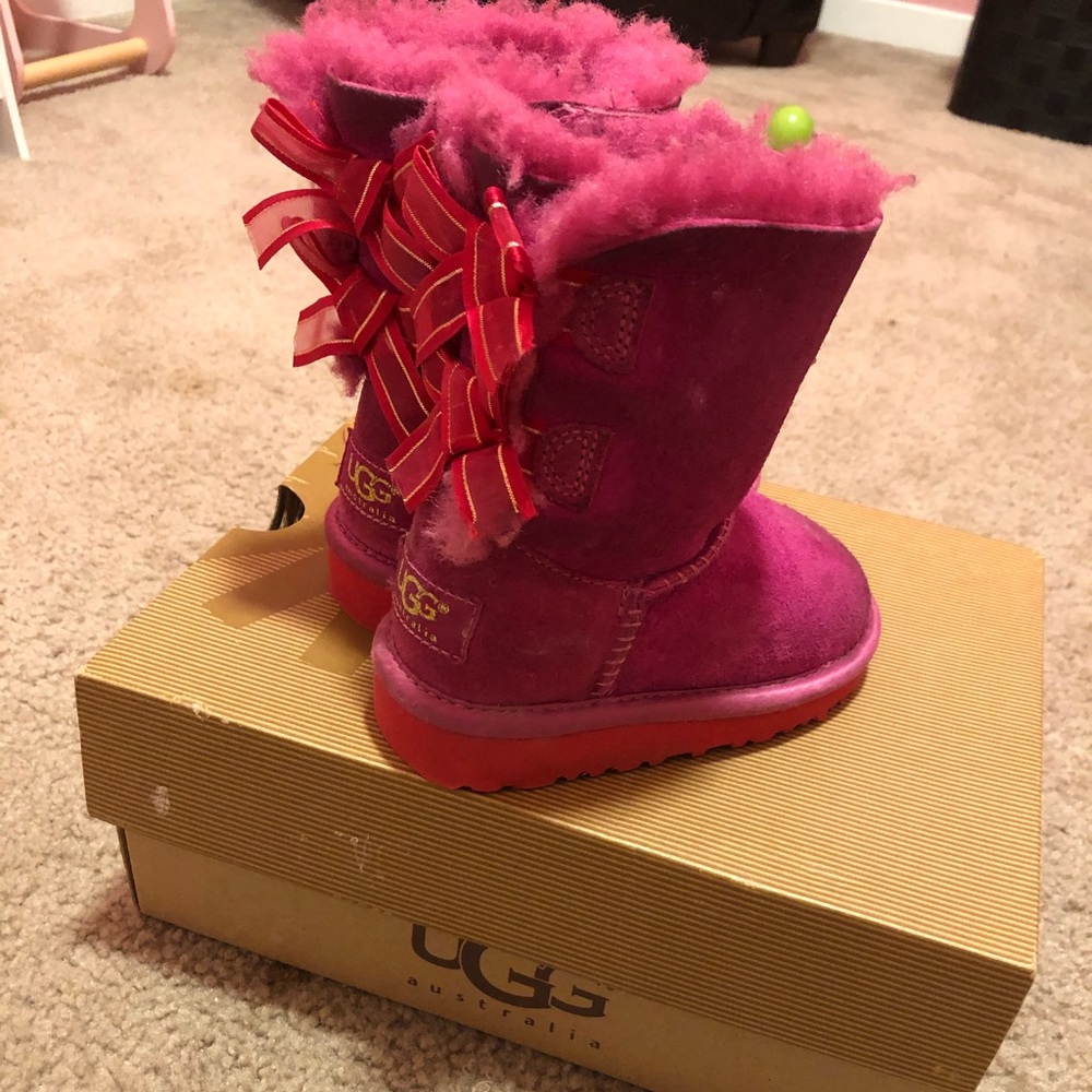 Uggs negotiable